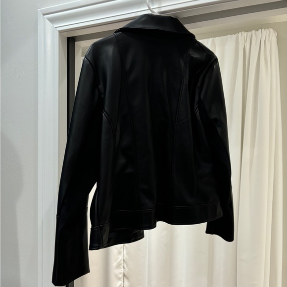 Women leather jacket - Picture 4 of 4